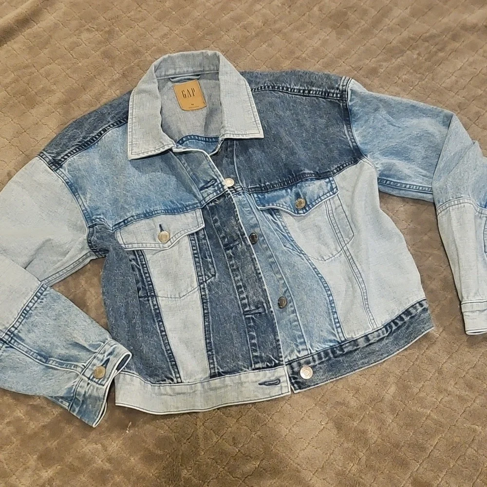 GAP - Wonen's Patchwork Denim Crop Jacket (L) - NWOT - Picture 1 of 4